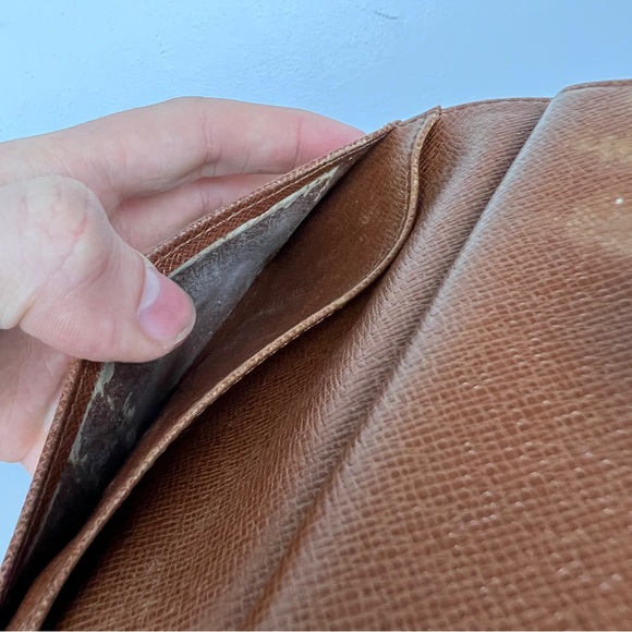 Louis Vuitton Vintage Snap Monogram Fold Wallet - Picture 9 of 11